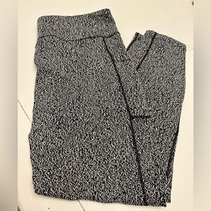 Black and white leggings XXL-20